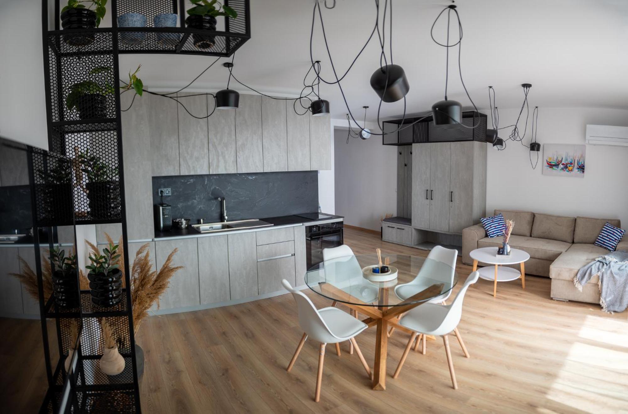 Queen'S Garden Balchik Apartment Esterno foto