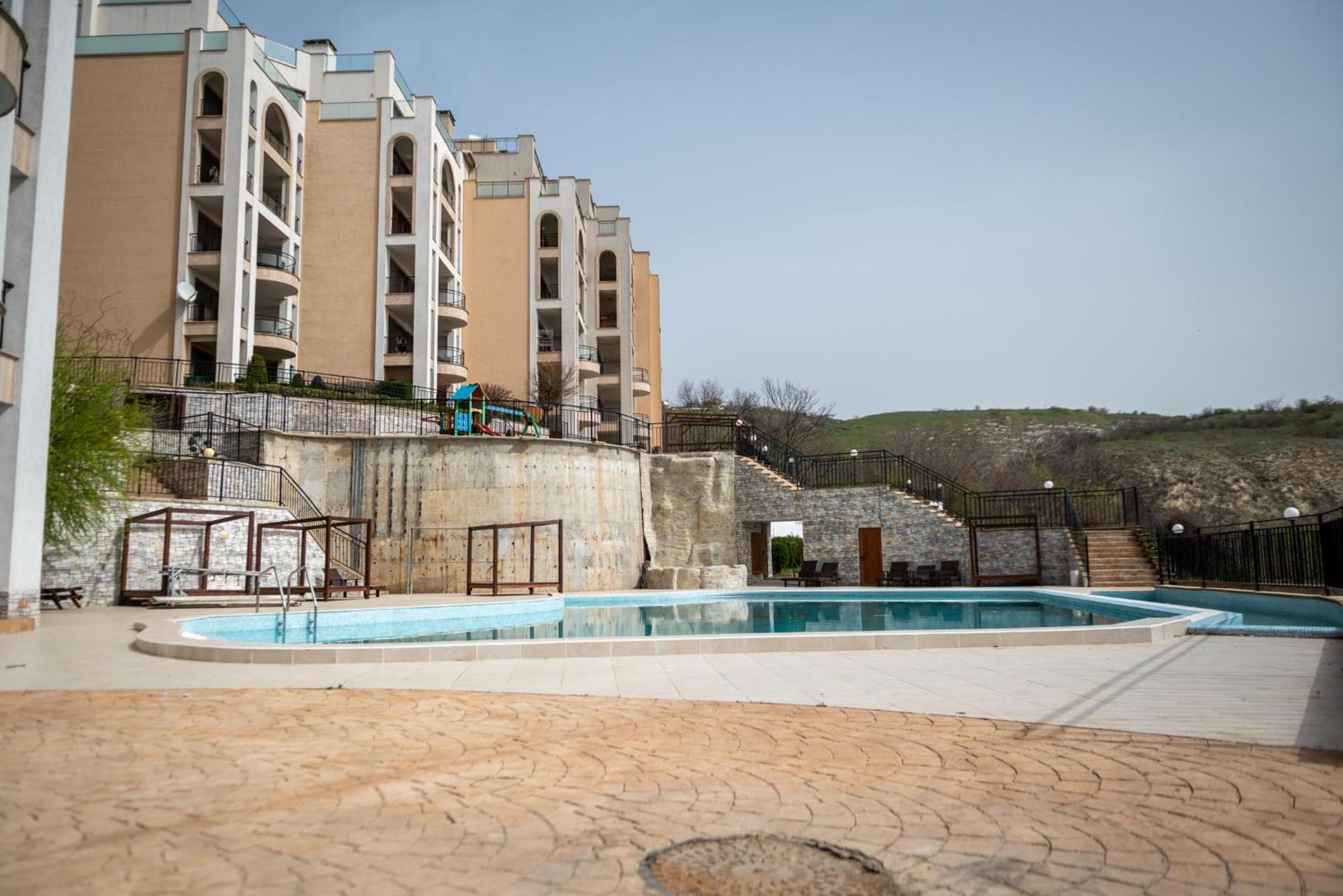 Queen'S Garden Balchik Apartment Esterno foto