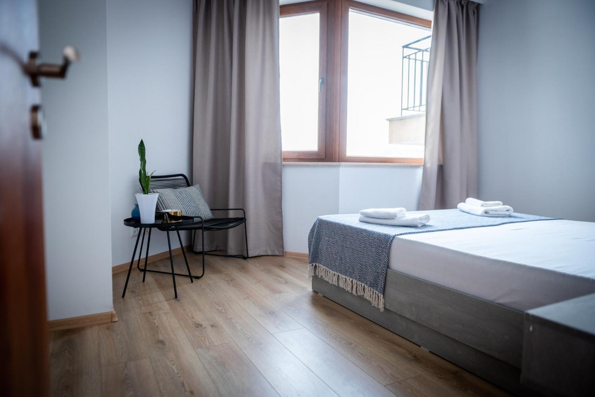 Queen'S Garden Balchik Apartment Esterno foto
