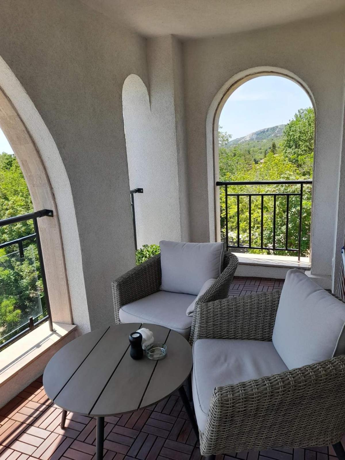 Queen'S Garden Balchik Apartment Esterno foto