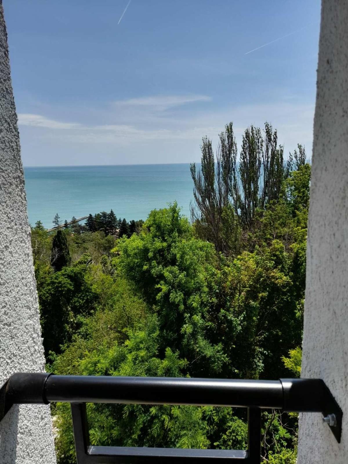 Queen'S Garden Balchik Apartment Esterno foto