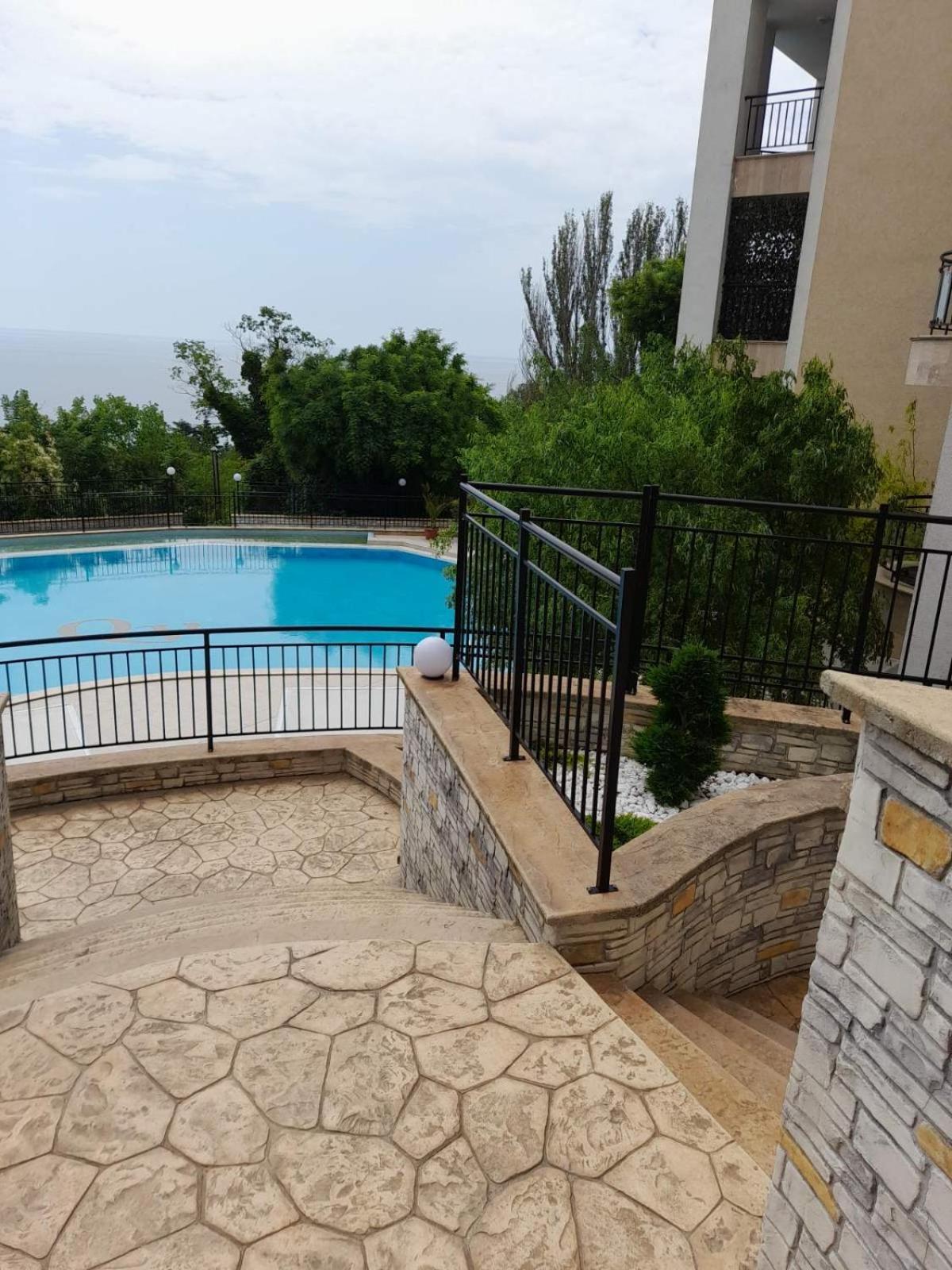 Queen'S Garden Balchik Apartment Esterno foto